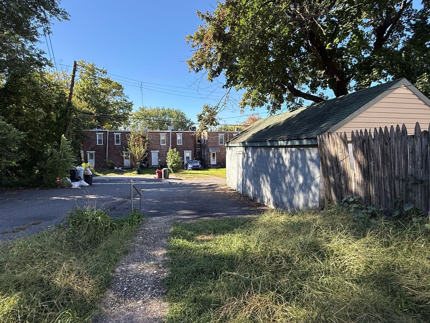 Upland Apartment: 103 9th St