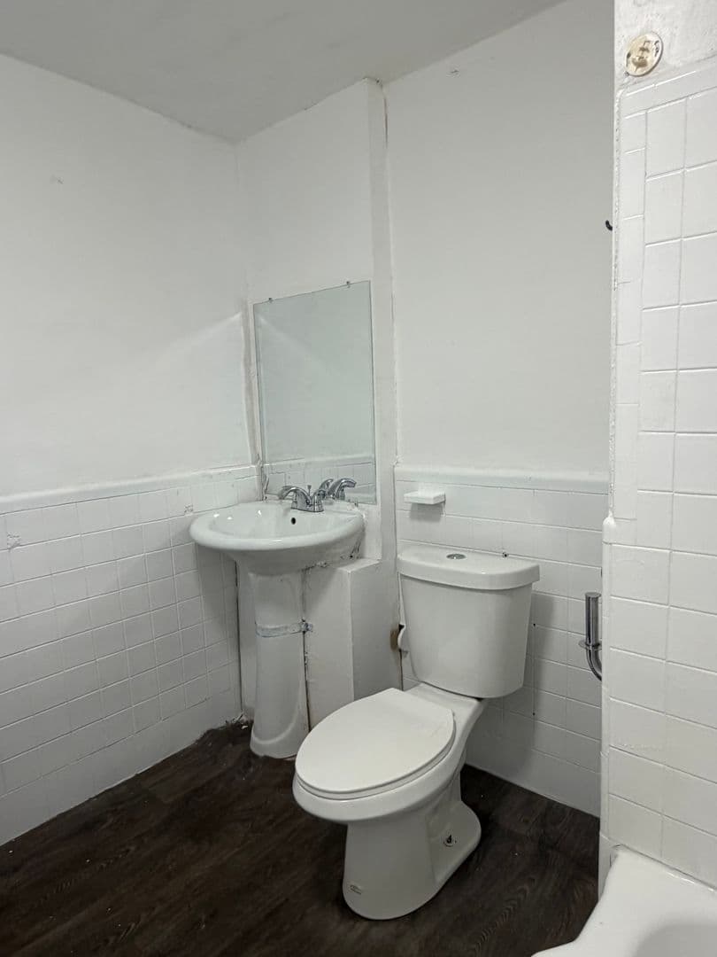 Chester House: 2615 Kane Street