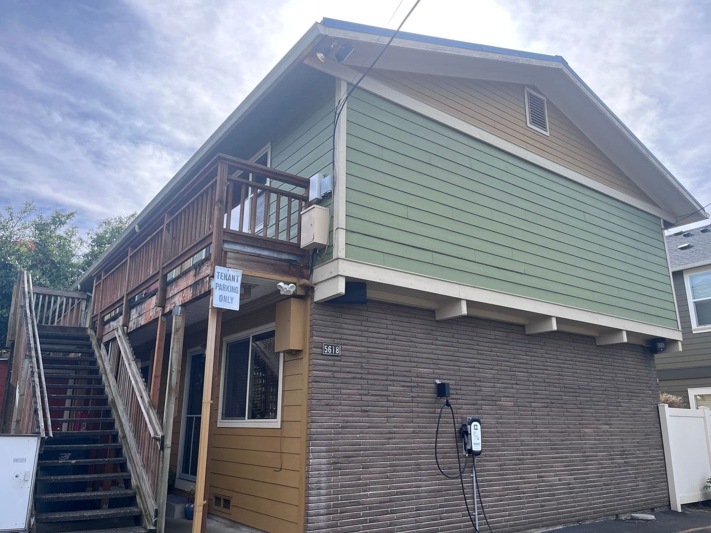 Portland Apartment: 5618 N Greeley Ave