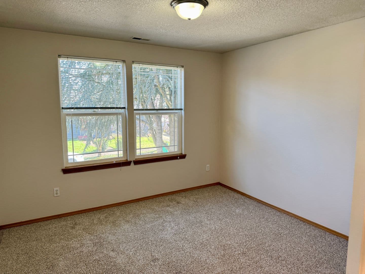Portland House: 1015 NE 75th Ave.
