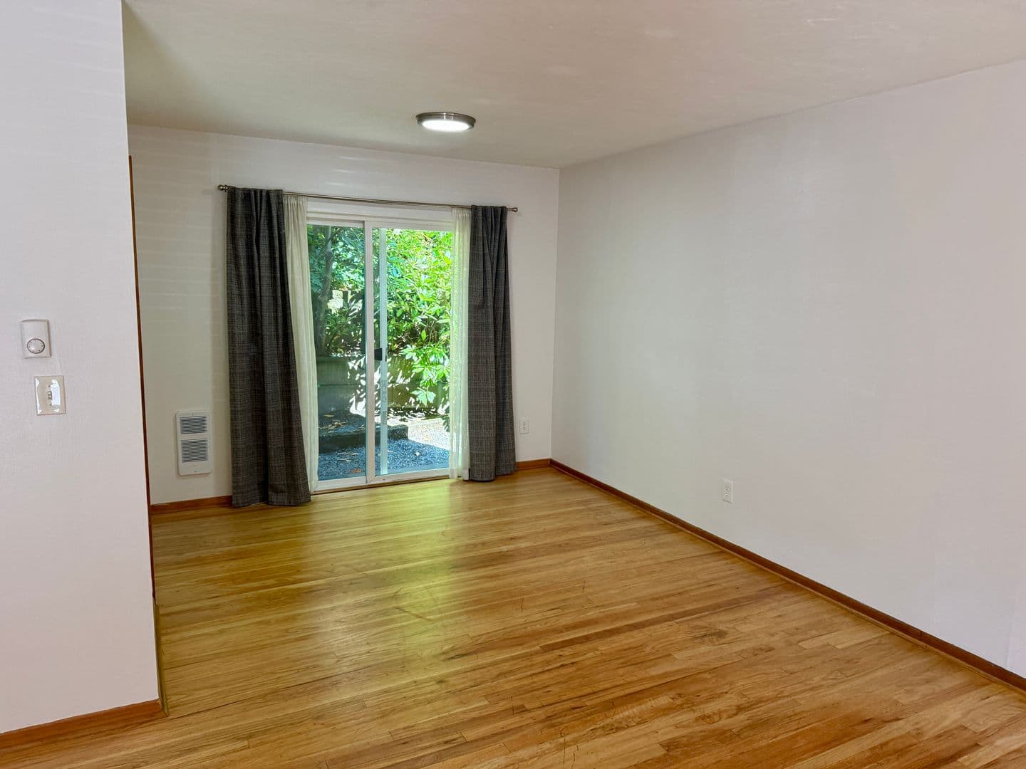 Portland Apartment: 1501 SW Bertha Blvd
