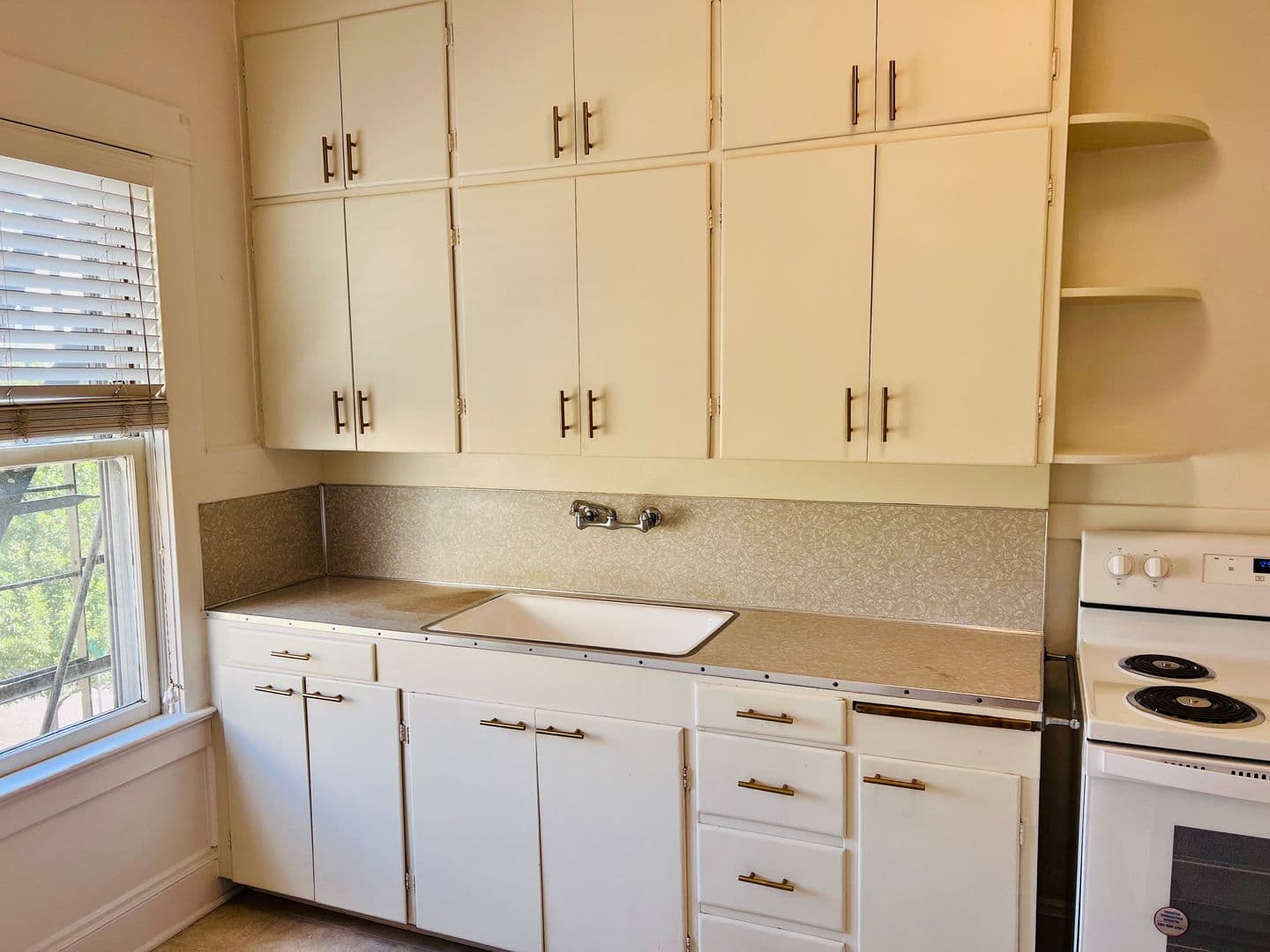 Portland Apartment: 1331 SW 12th Ave.