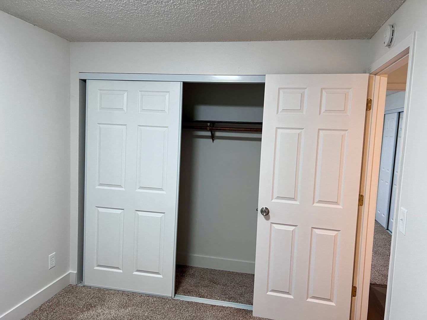 Portland Apartment: 7956 SW 46th Ave