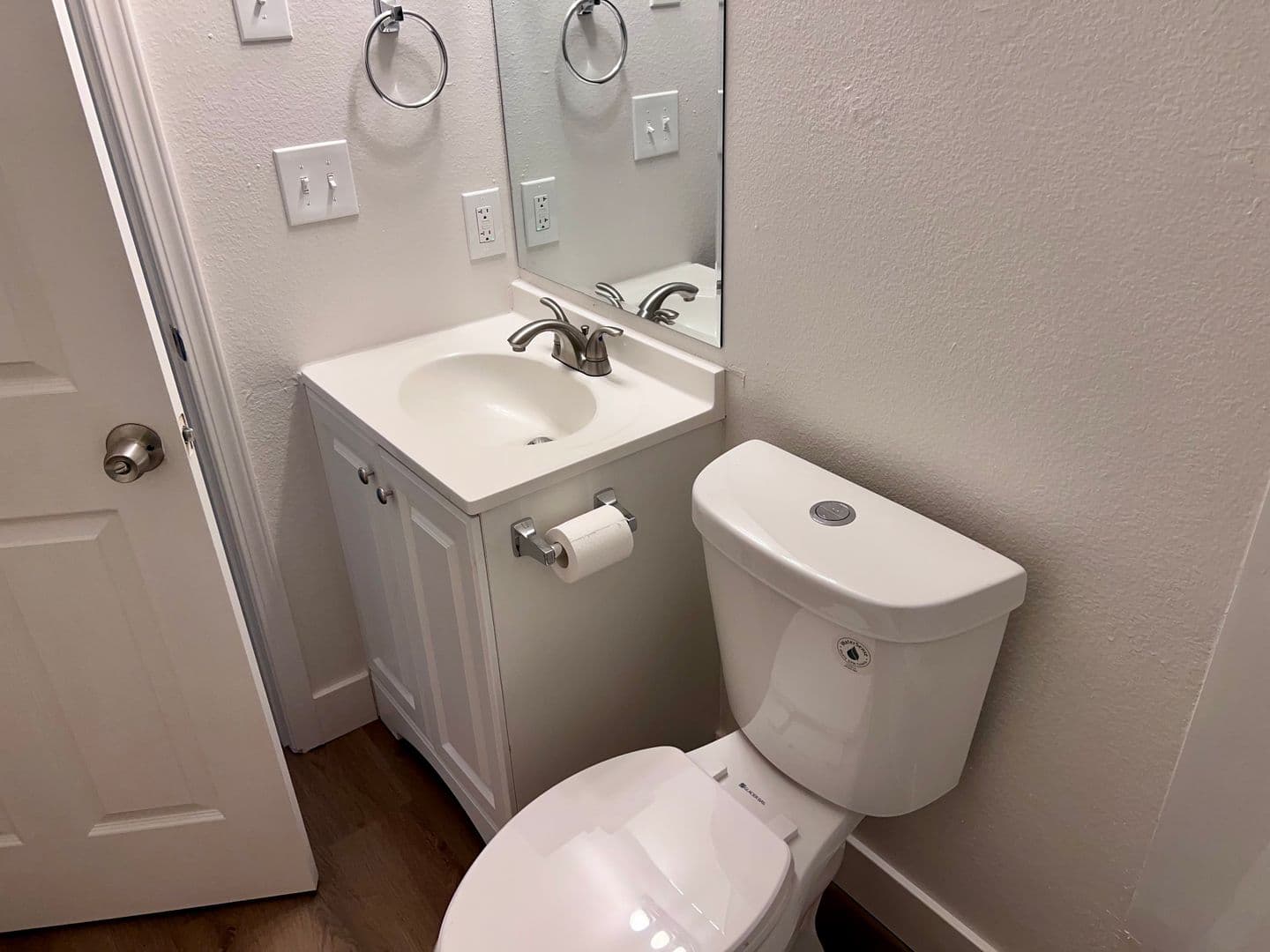 Portland Apartment: 7956 SW 46th Ave