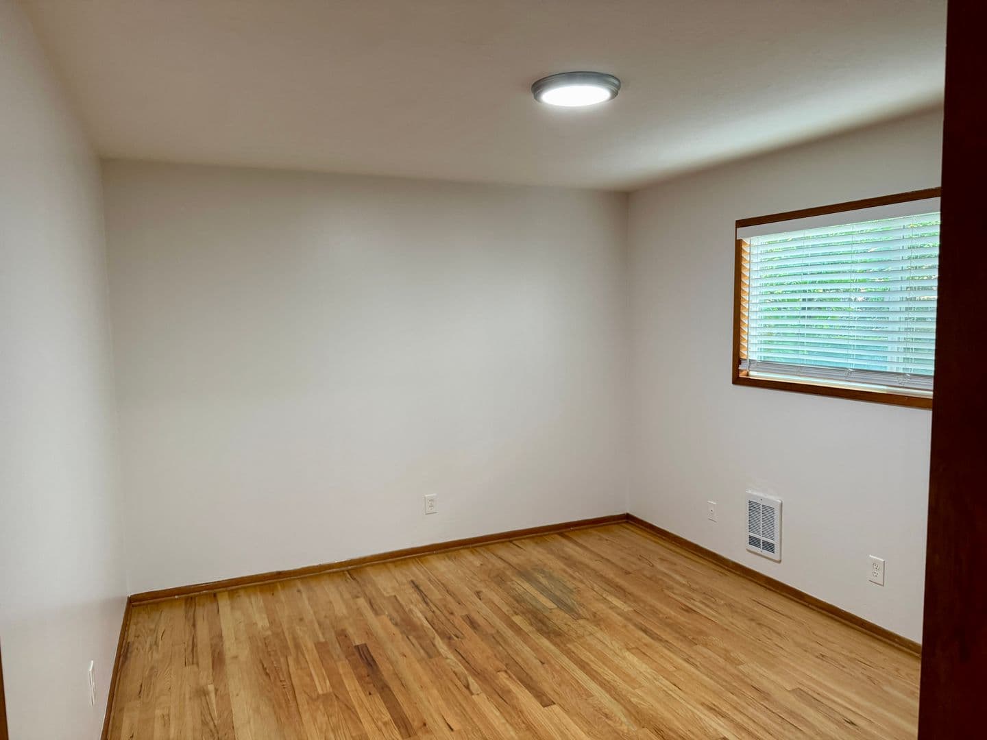 Portland Apartment: 1501 SW Bertha Blvd