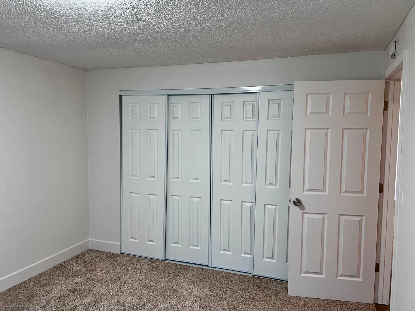 Portland Apartment: 7956 SW 46th Ave