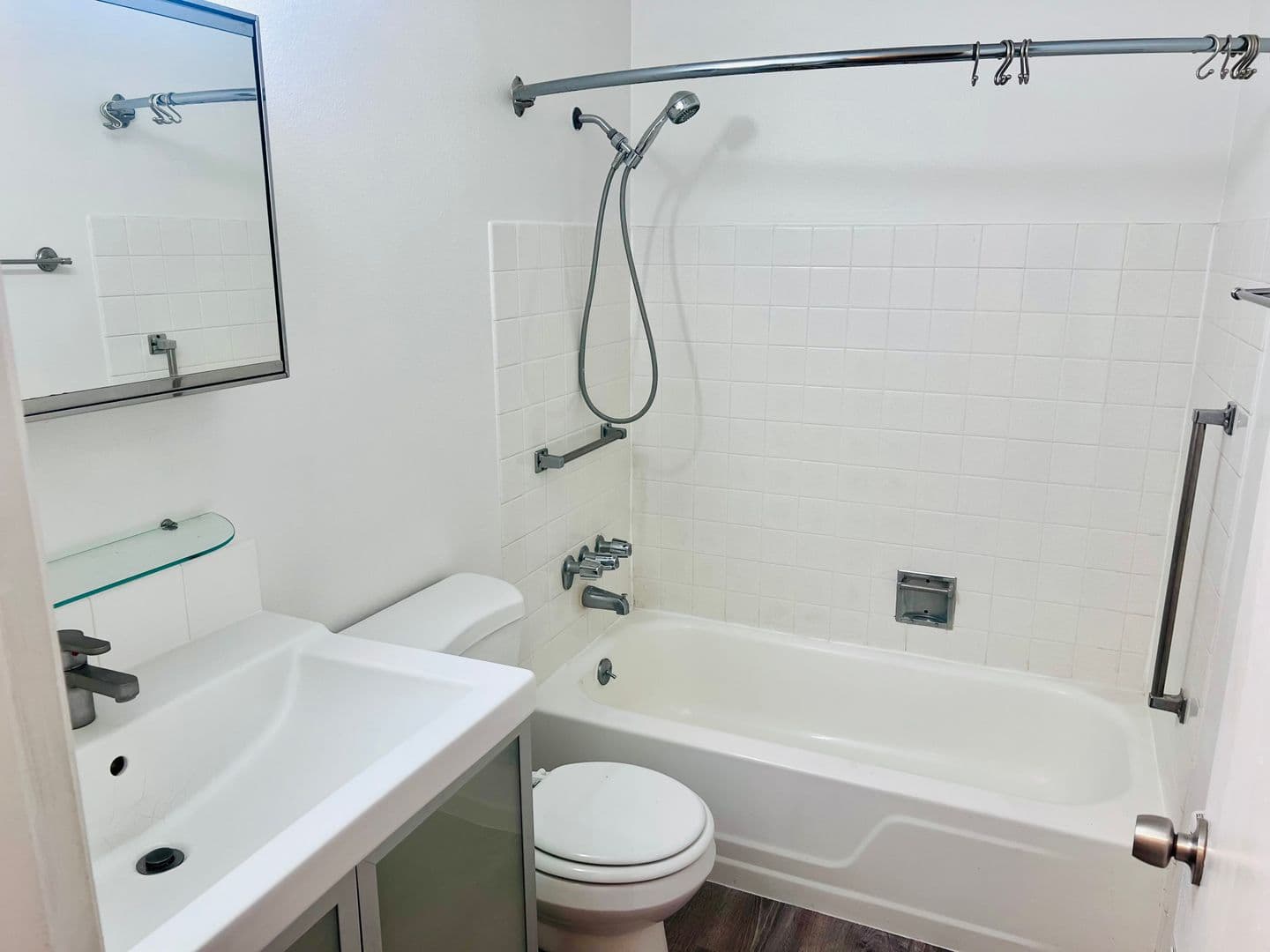Portland Apartment: 409 SE 30th Ave.