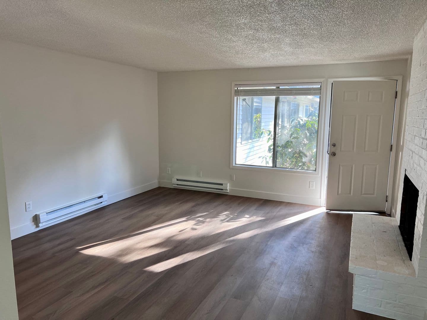 Portland Apartment: 7956 SW 46th Ave