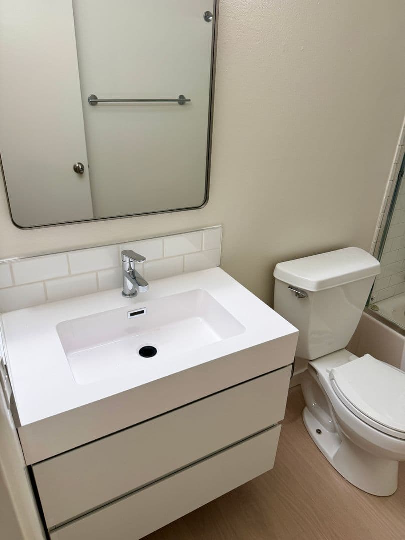 Portland Apartment: 4118 SE 29th Ave.