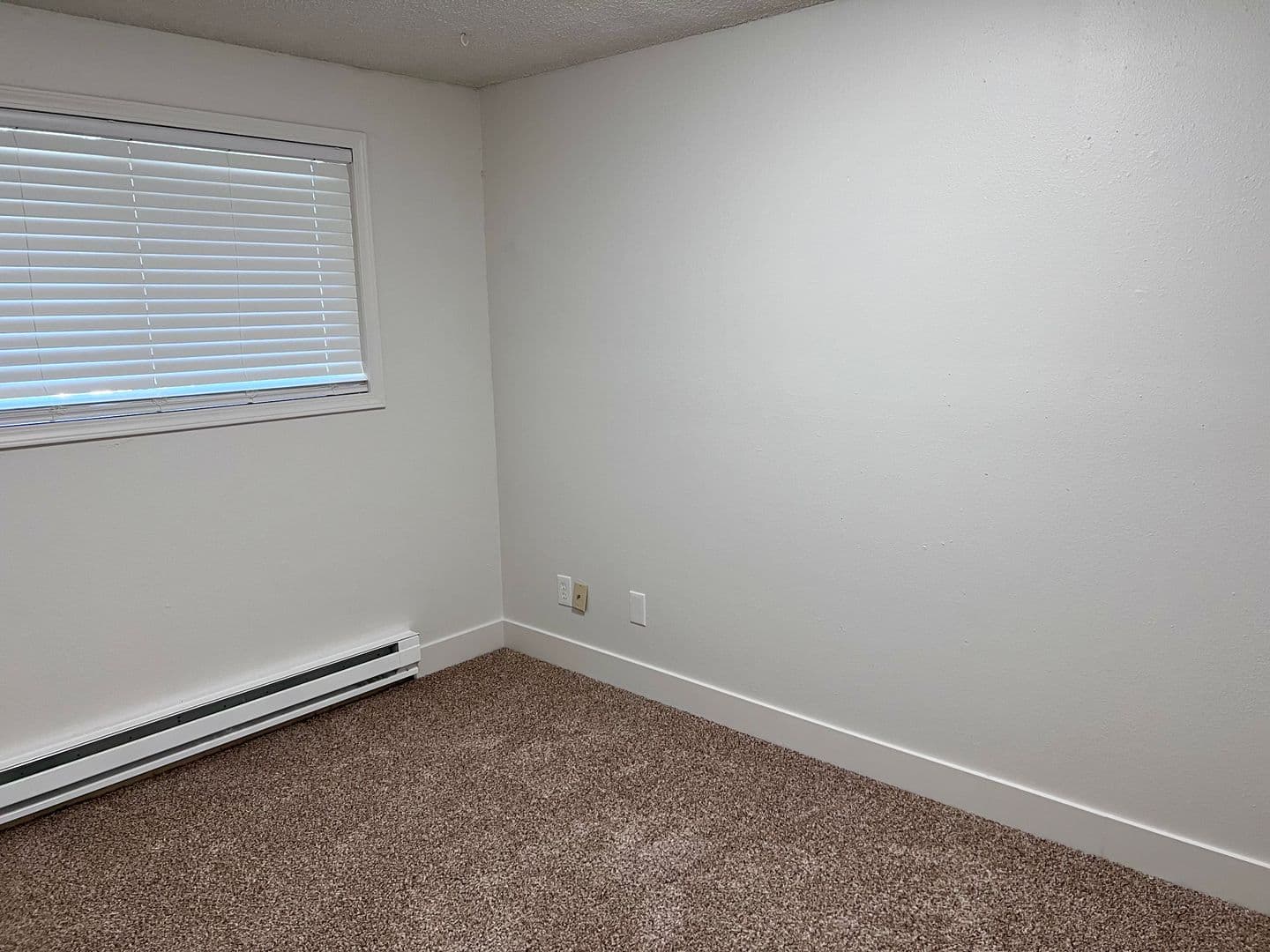 Portland Apartment: 7956 SW 46th Ave