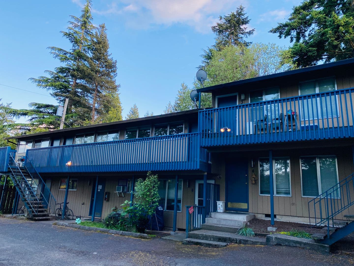 Portland Apartment: 4704 SW Beaverton-Hillsdale Hwy.