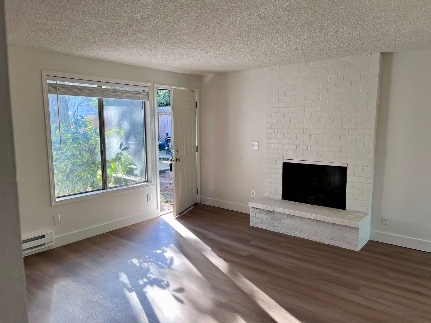 Portland Apartment: 7956 SW 46th Ave
