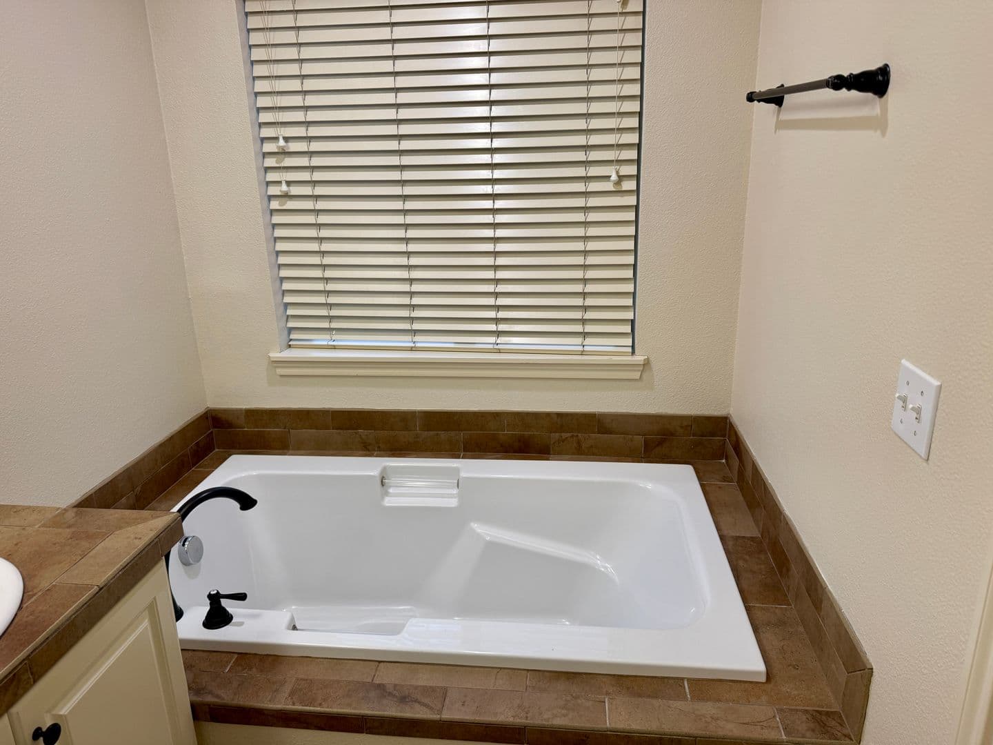 Portland Townhome: 4813 NW Blandy Terrace