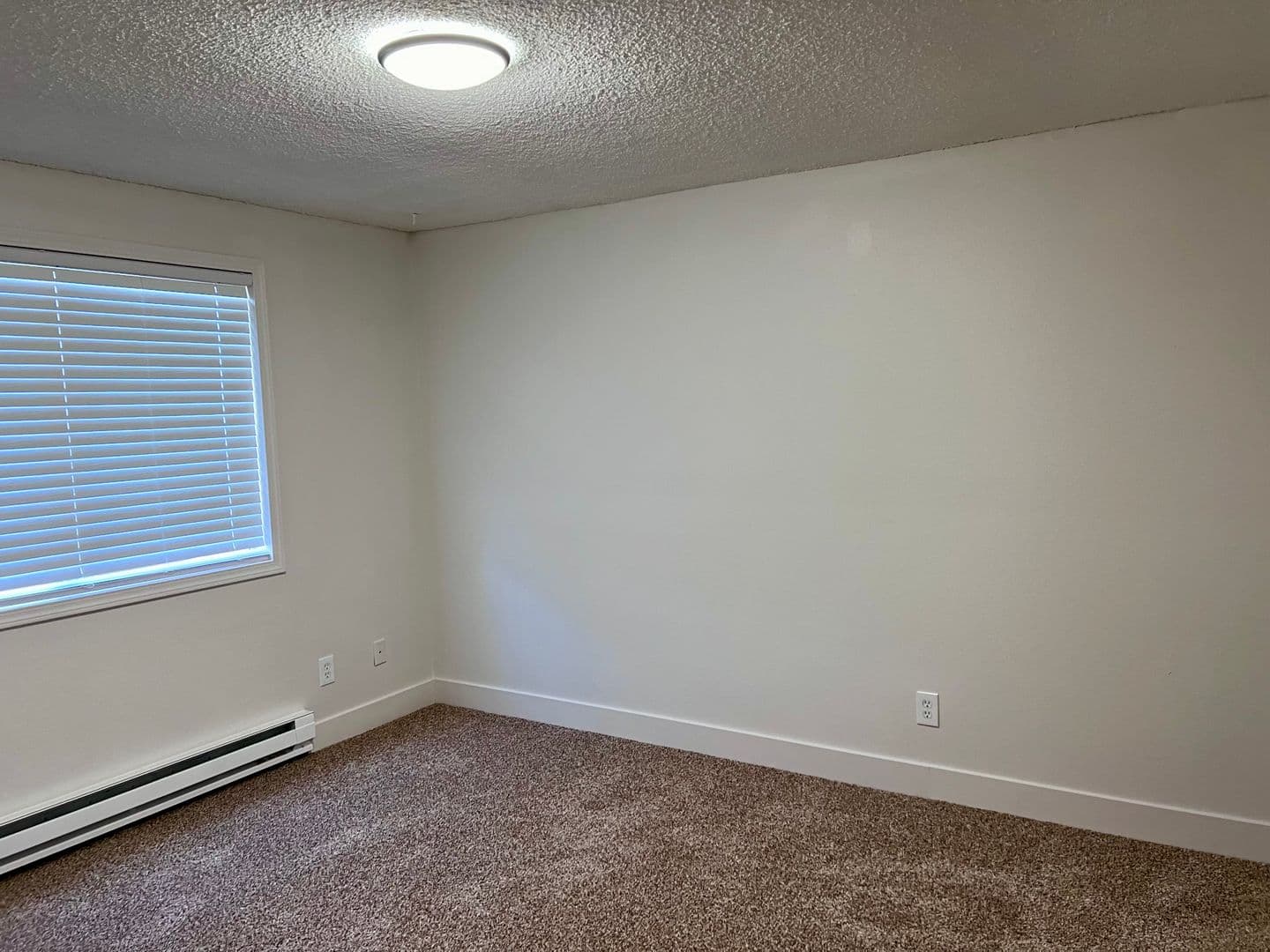 Portland Apartment: 7956 SW 46th Ave