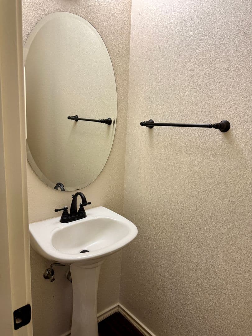 Portland Townhome: 4813 NW Blandy Terrace