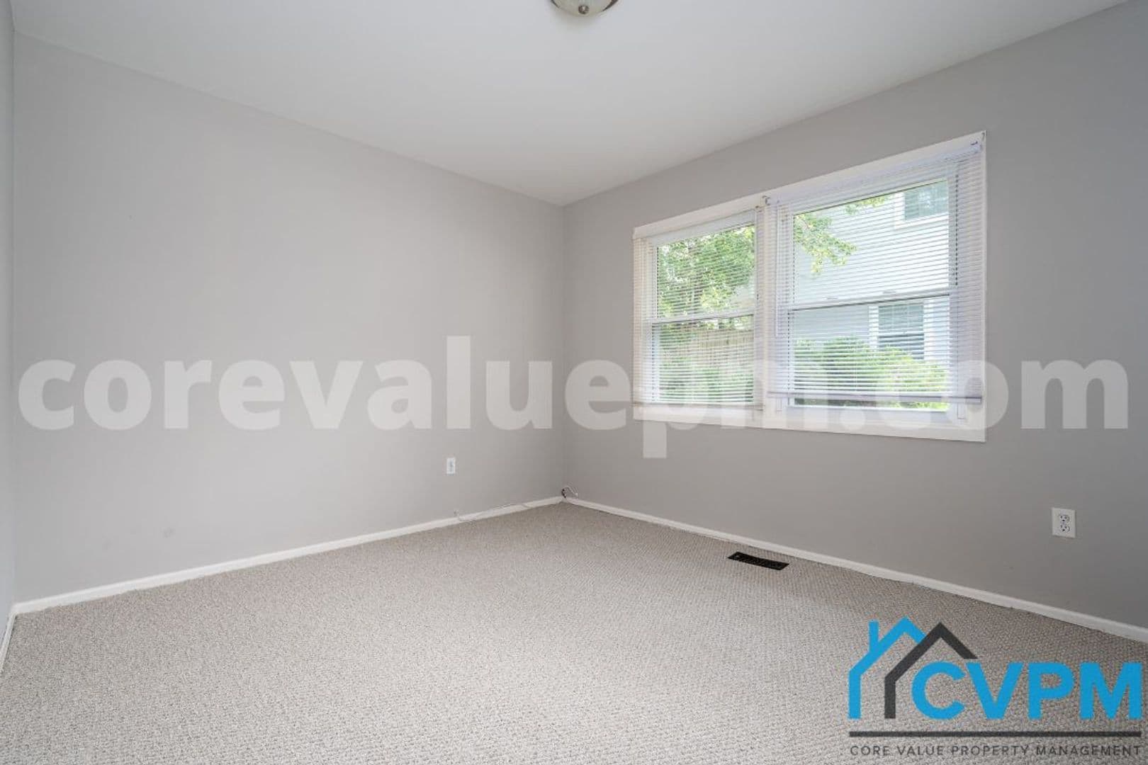 Bowie House: 3313 Moylan Dr
