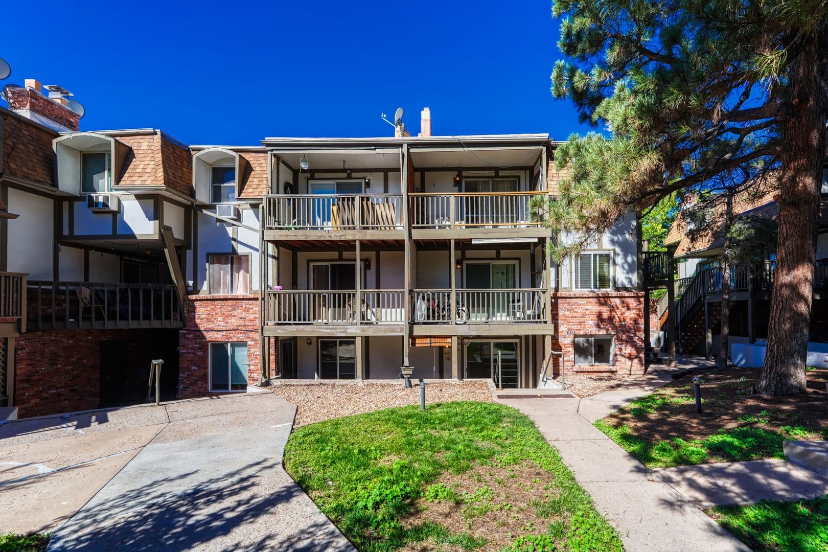 Denver Townhome: 2700 S Holly St, unit 100