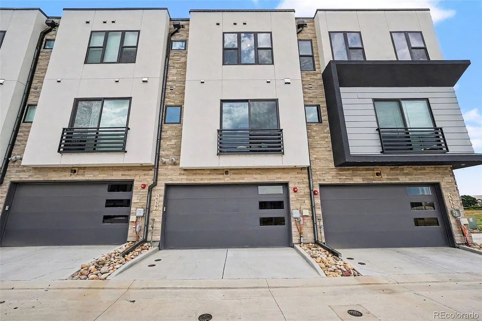 Superior Townhome: 2327 Lakeshore Lane