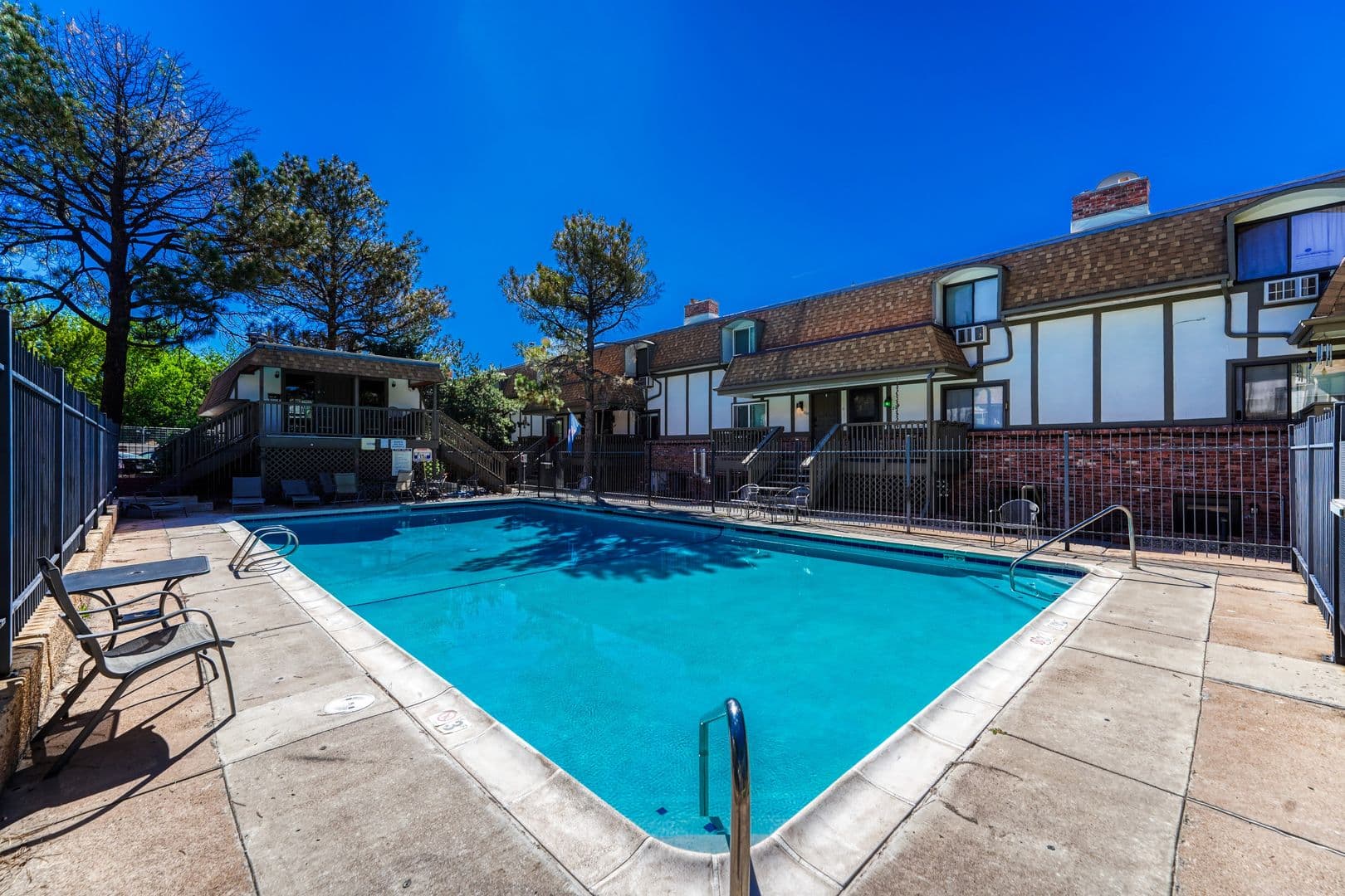 Denver Townhome: 2700 S Holly St, unit 100