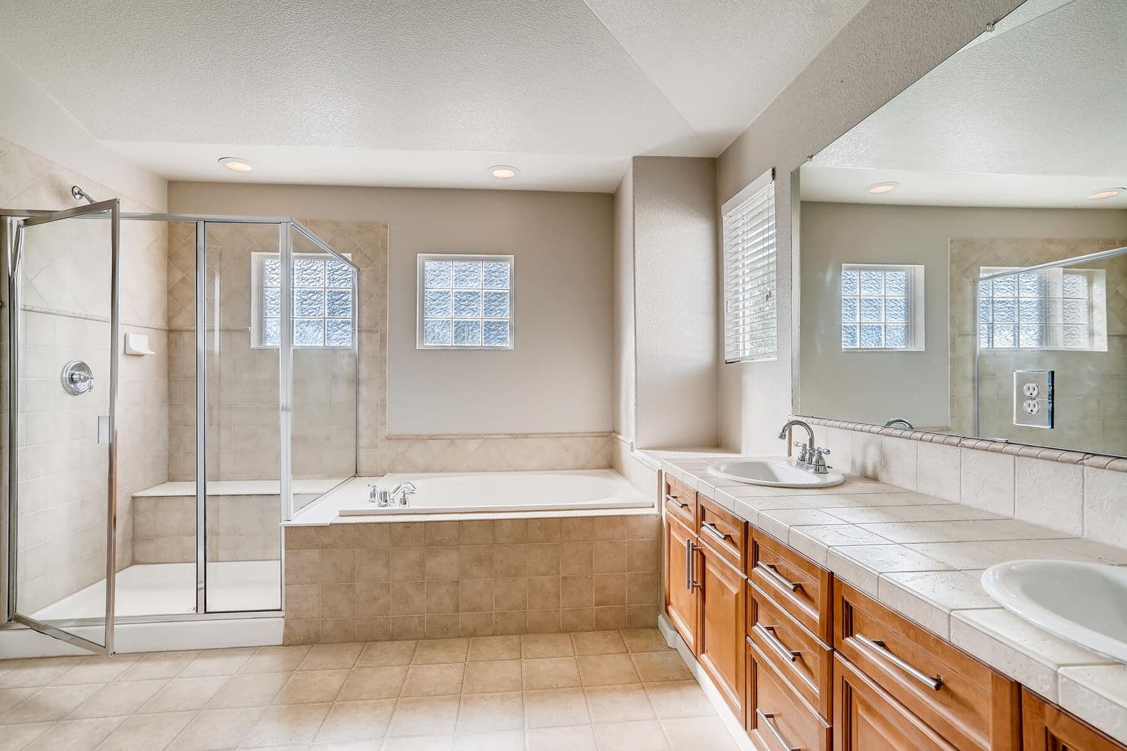 Aurora House: 22702 E Fremont Place