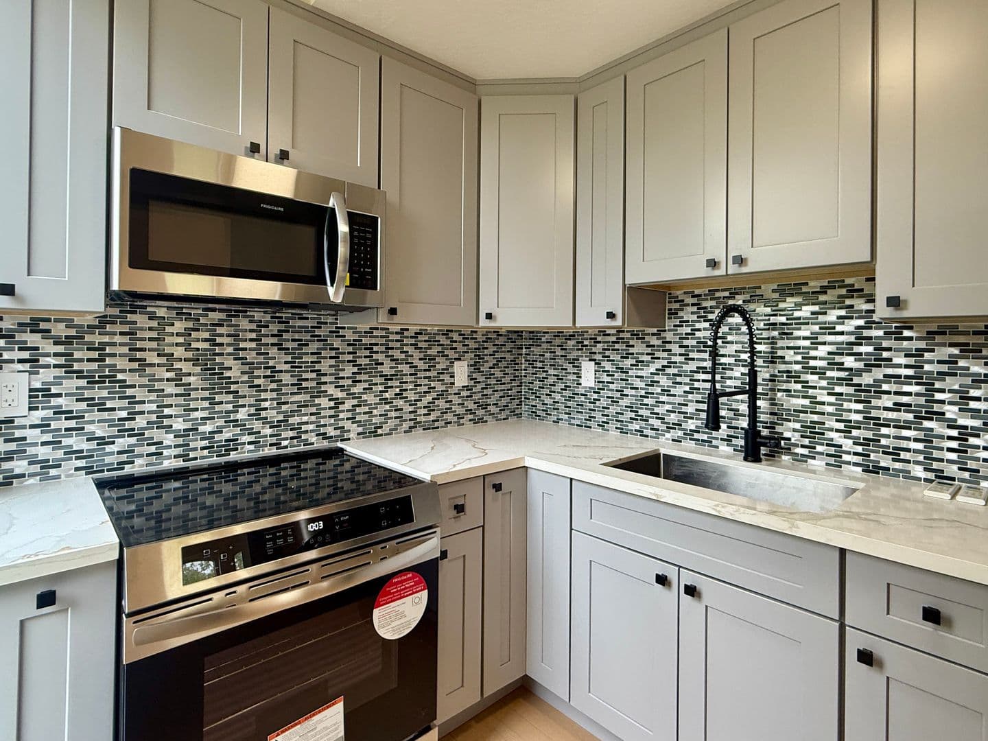 San Jose Apartment: 593 S 6th St - #3