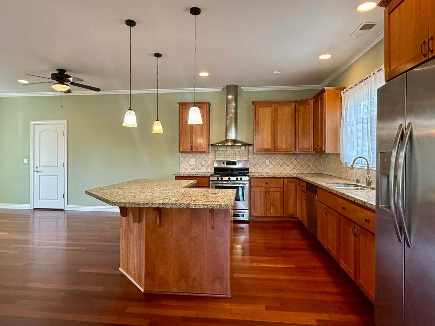 Santa Clara House: 1824 Market St