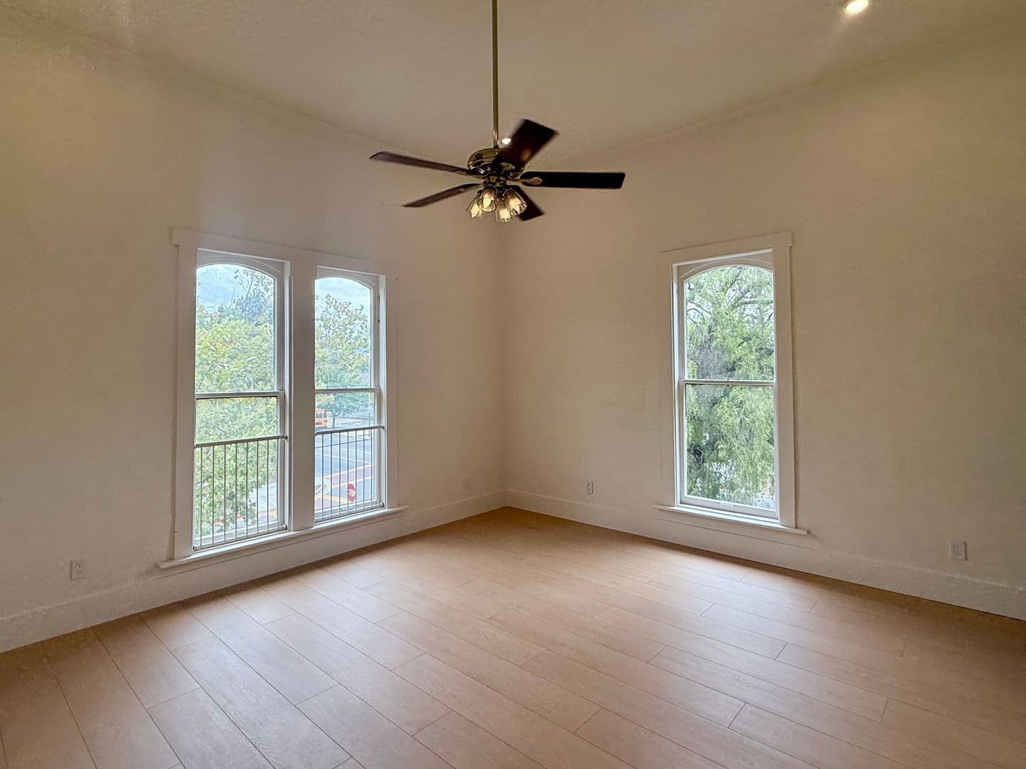 San Jose Apartment: 593 S 6th St - #3