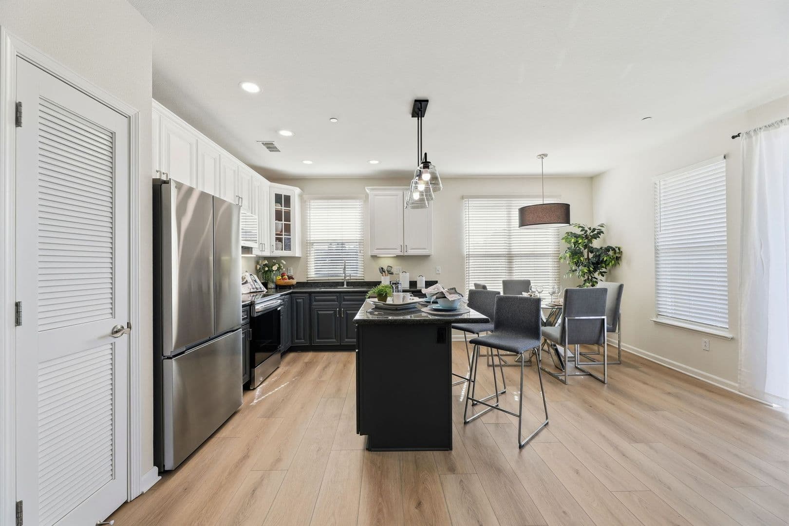 San Jose Condo: 1445 Fruitdale Ave #313