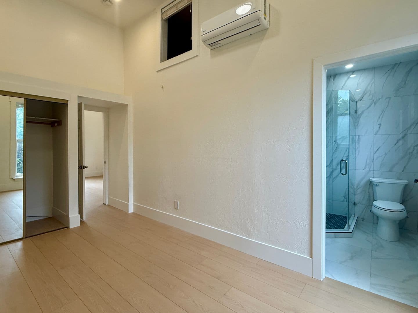 San Jose Apartment: 593 S 6th St - #3