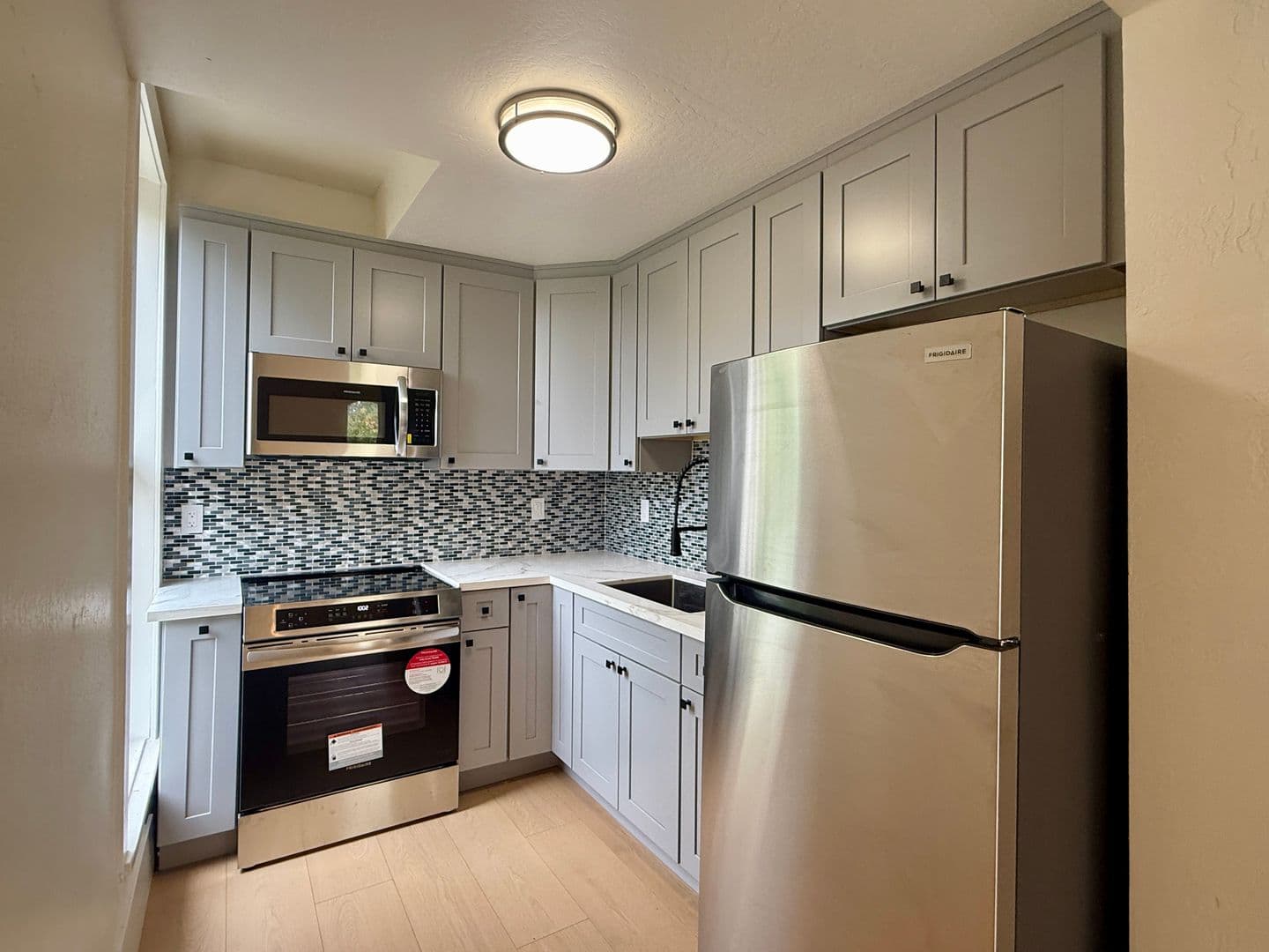 San Jose Apartment: 593 S 6th St - #3