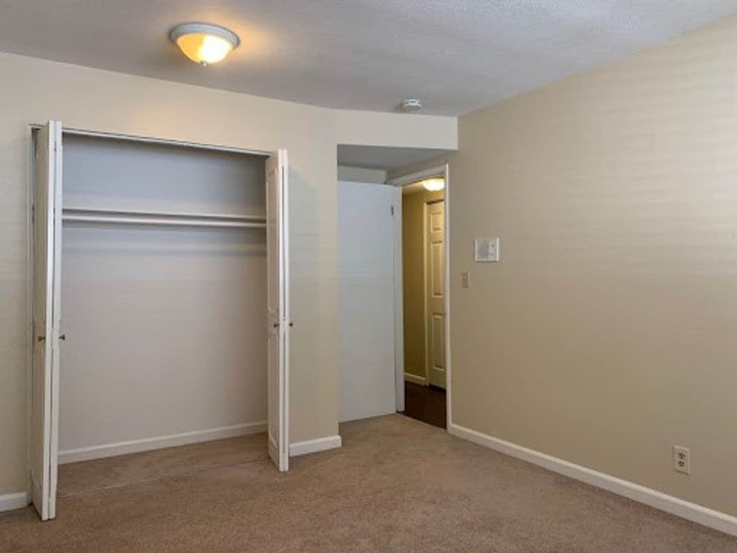 San Jose Apartment: 2990 Neet Ave. #1