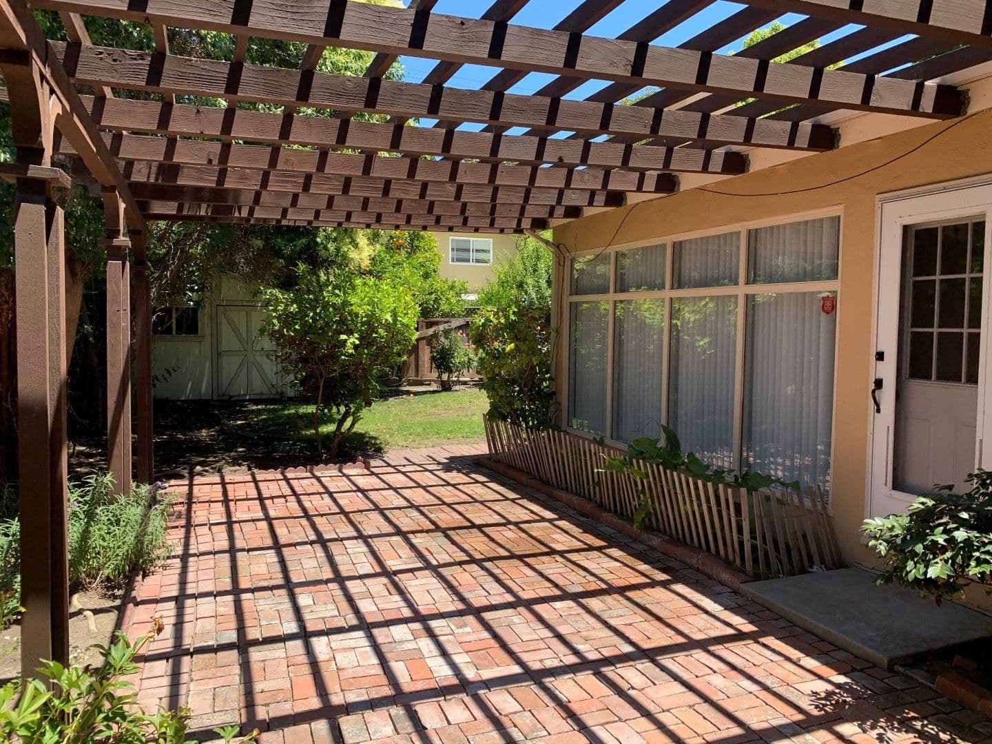Santa Clara House: 683 San Miguel Ave