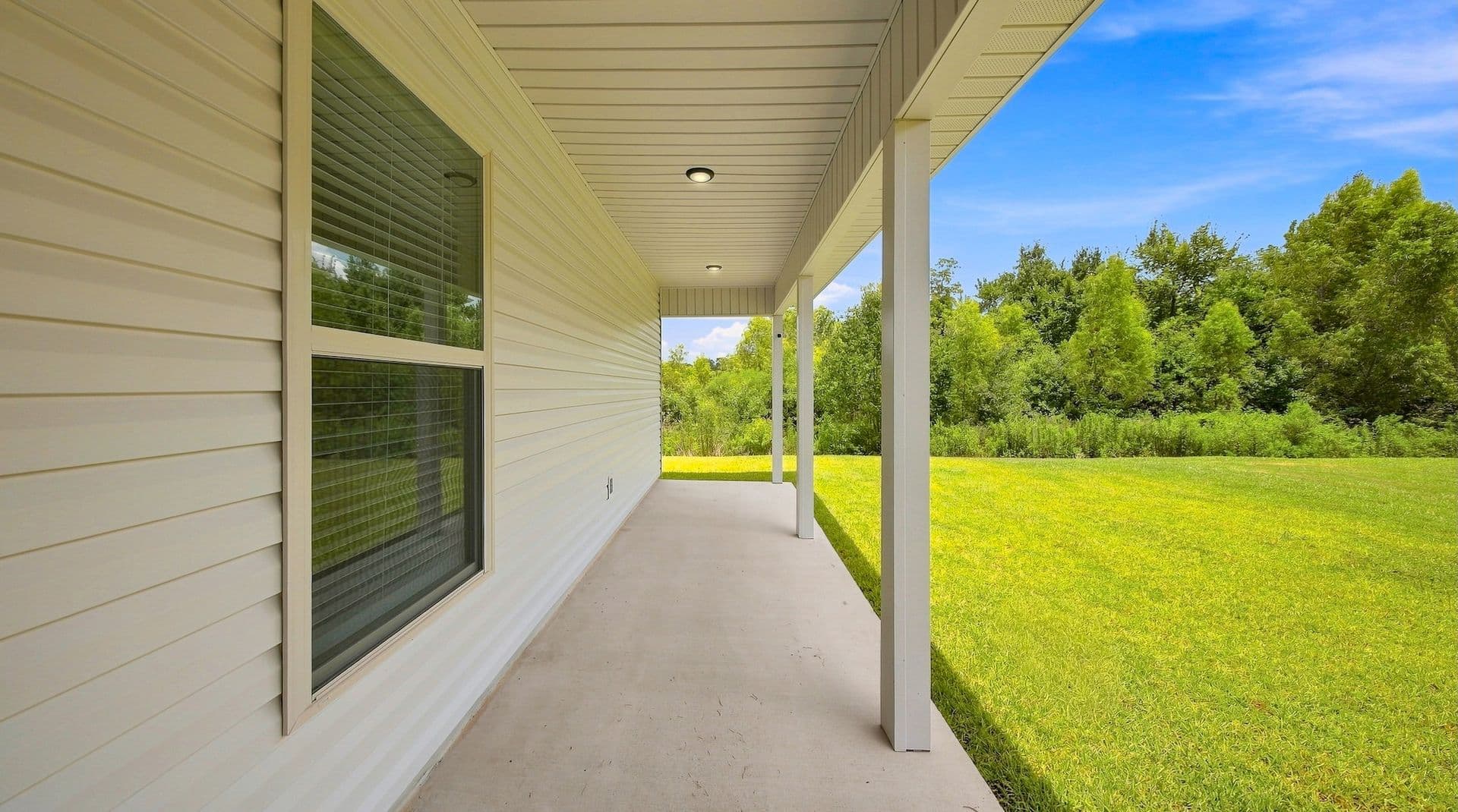 Baton Rouge House: 7211 Kenilworth Crossing Avenue