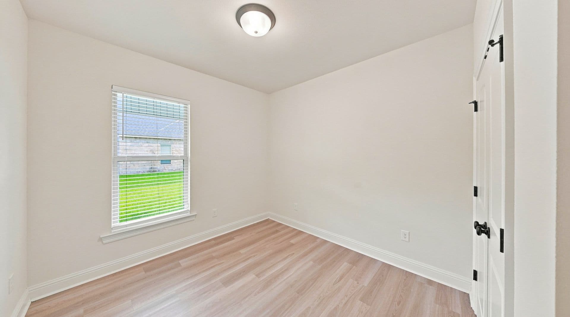 Baton Rouge House: 7211 Kenilworth Crossing Avenue