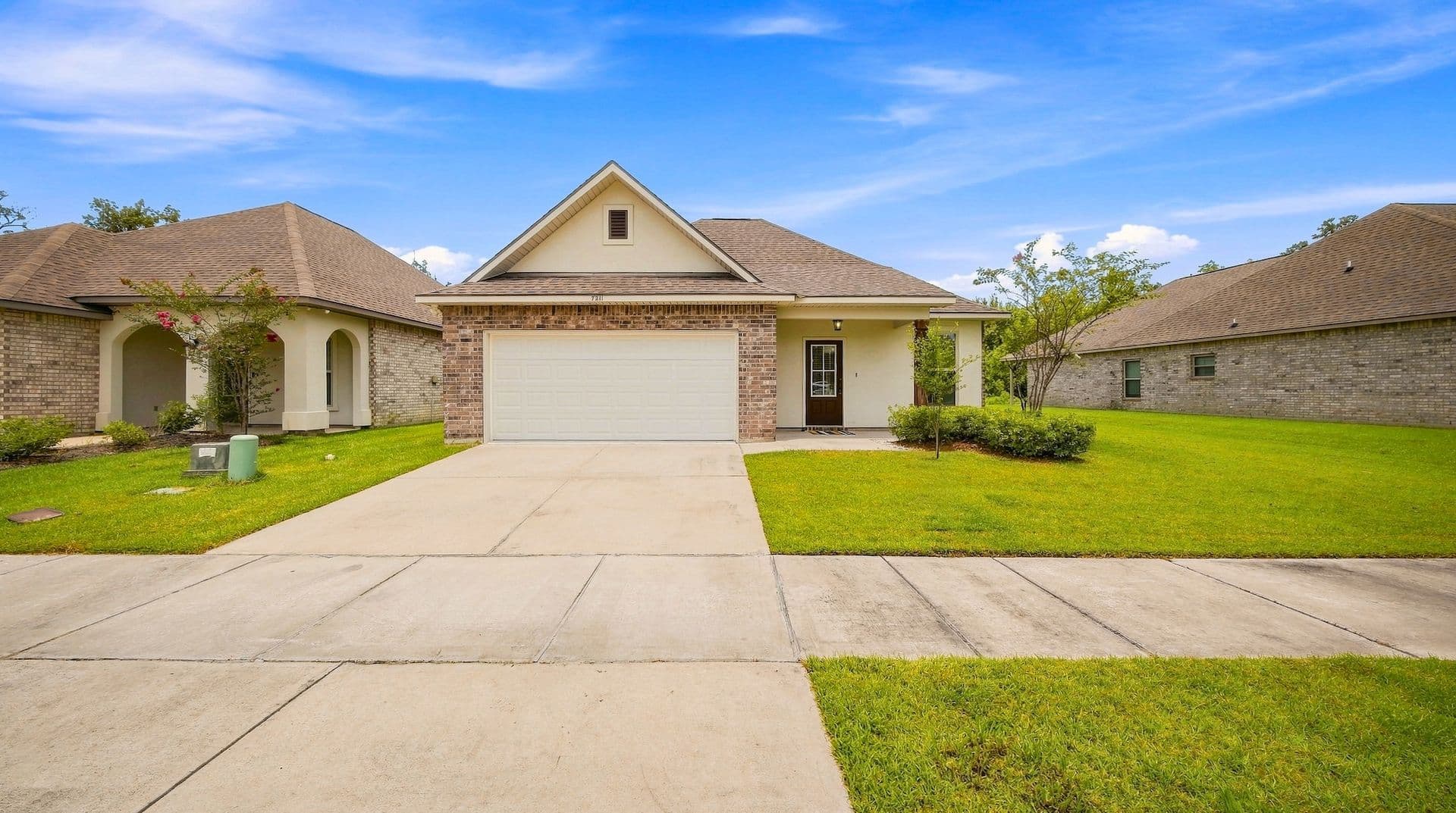 Baton Rouge House: 7211 Kenilworth Crossing Avenue