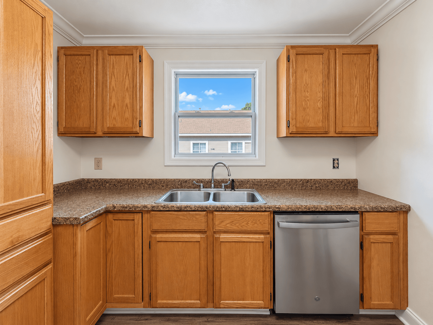 Port Allen House: 532 Avenue B