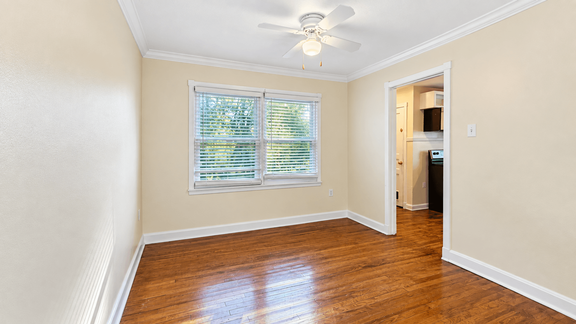 Baton Rouge Apartment: 975-977 Rittiner Drive