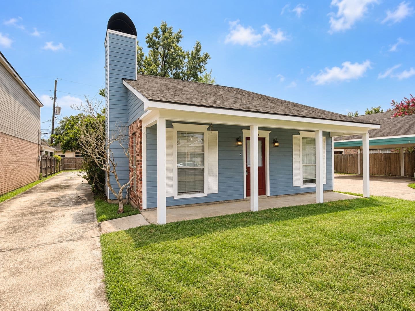 Baton Rouge House: 16324 Crepe Myrtle Dr
