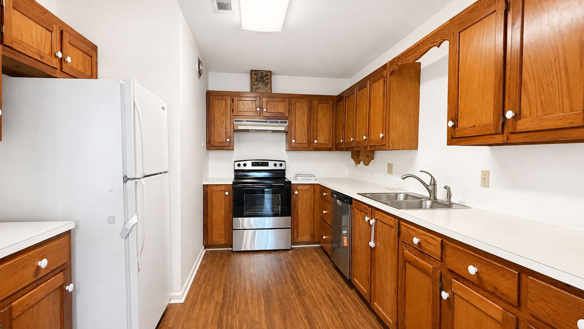 Baton Rouge House: 16324 Crepe Myrtle Dr