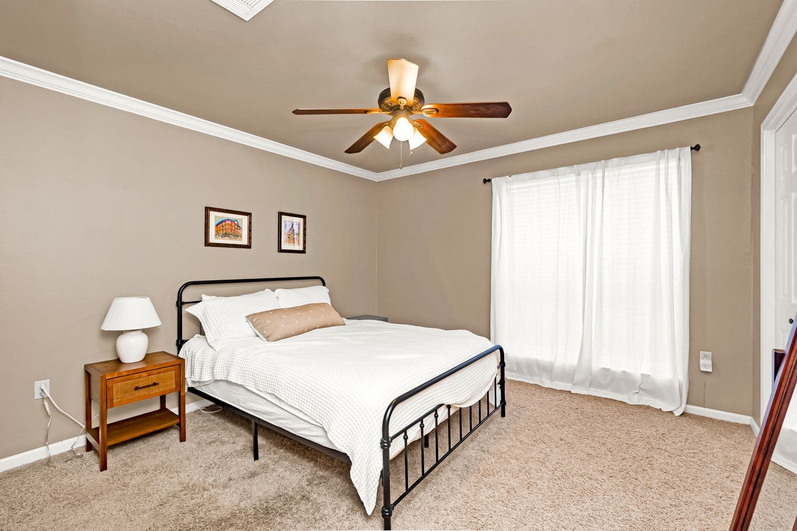 Baton Rouge House: 4188 Jefferson Woods Dr