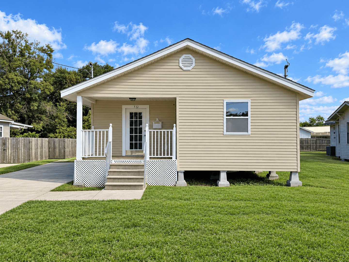 Port Allen House: 532 Avenue B