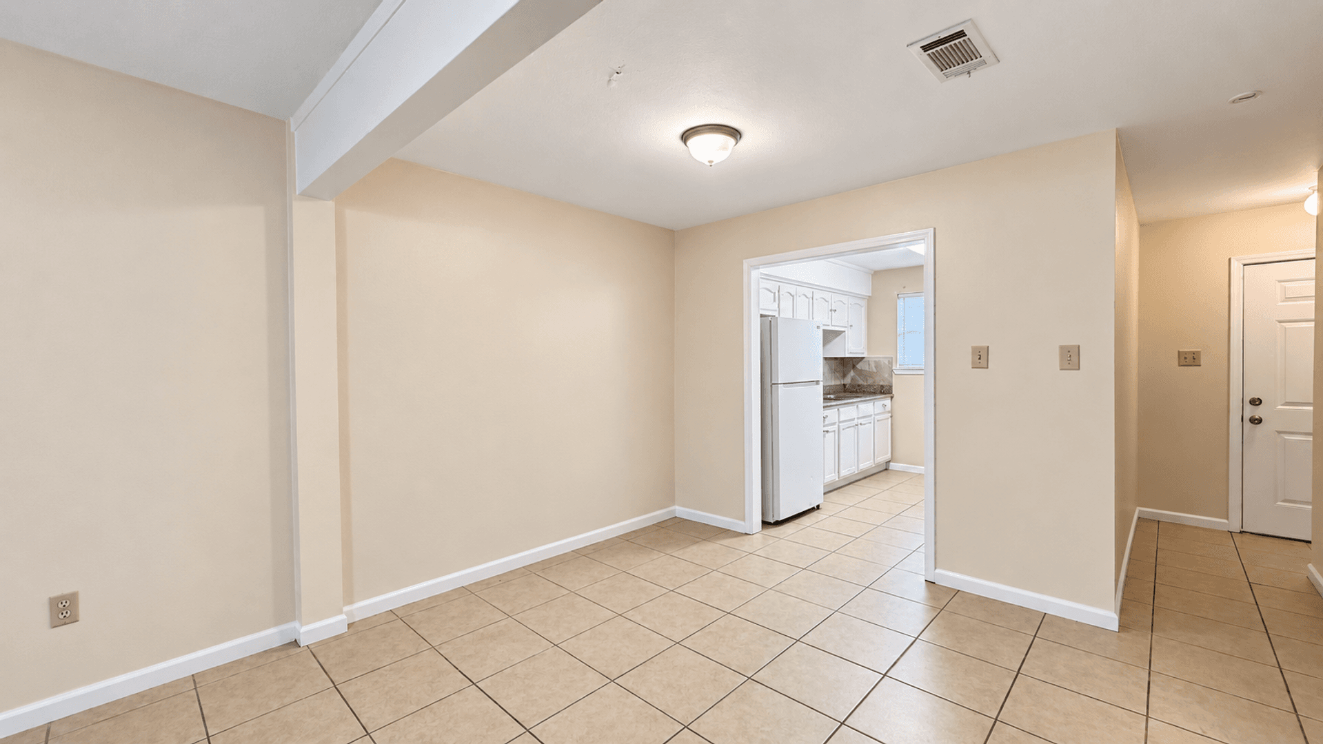 Baton Rouge House: 14743 Central Woods Avenue