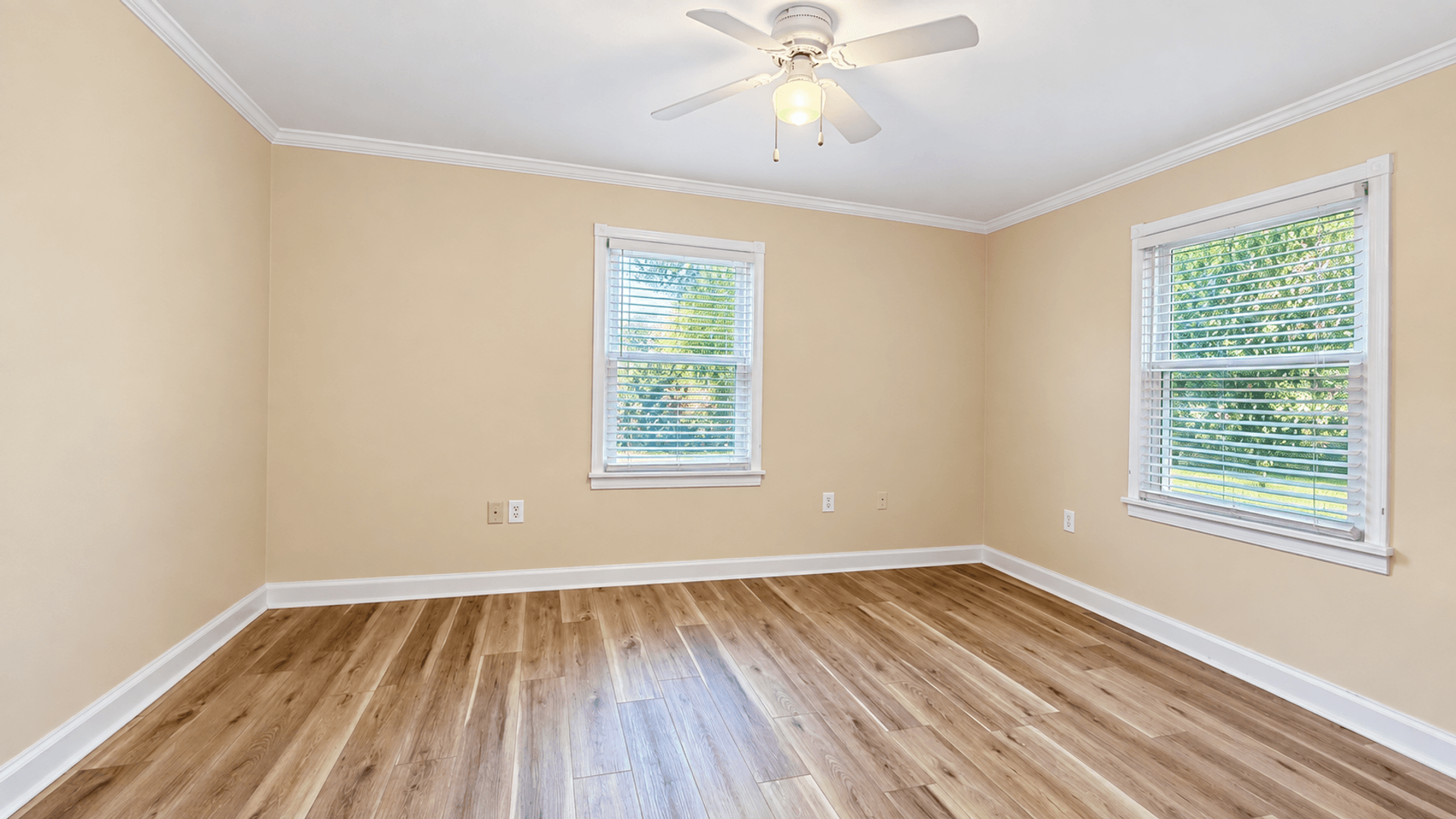 Baton Rouge Apartment: 975-977 Rittiner Drive