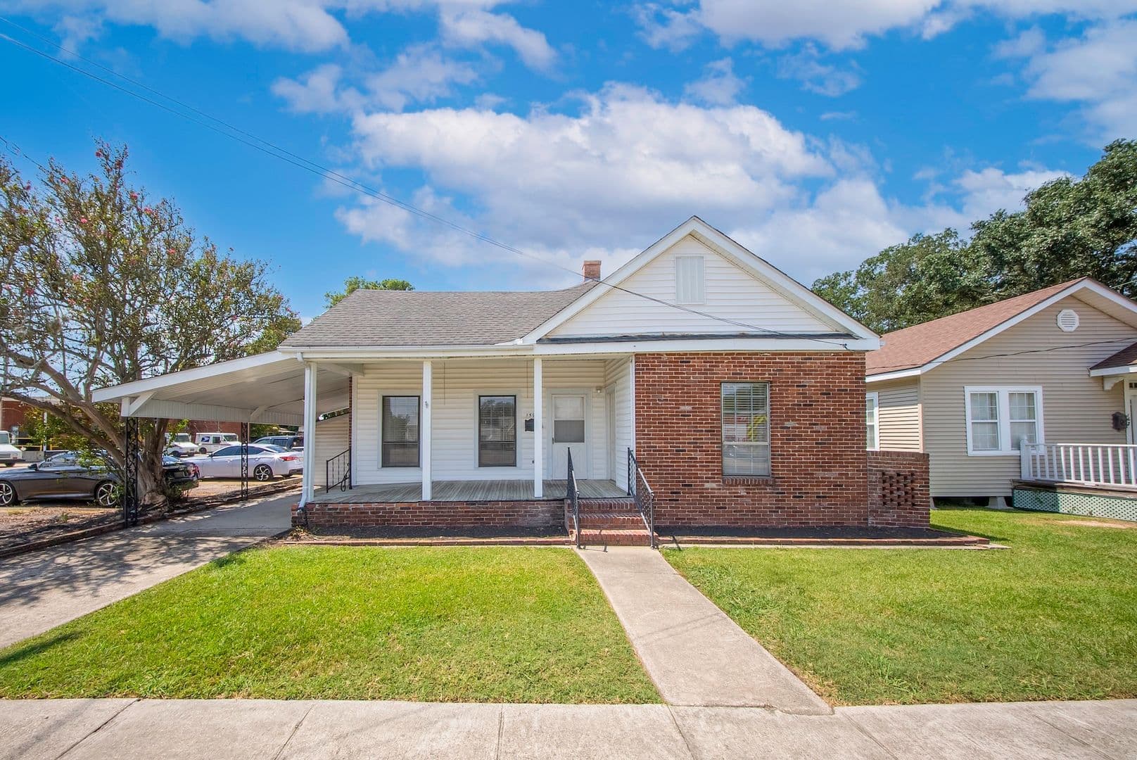 Port Allen House: 159 6th Street