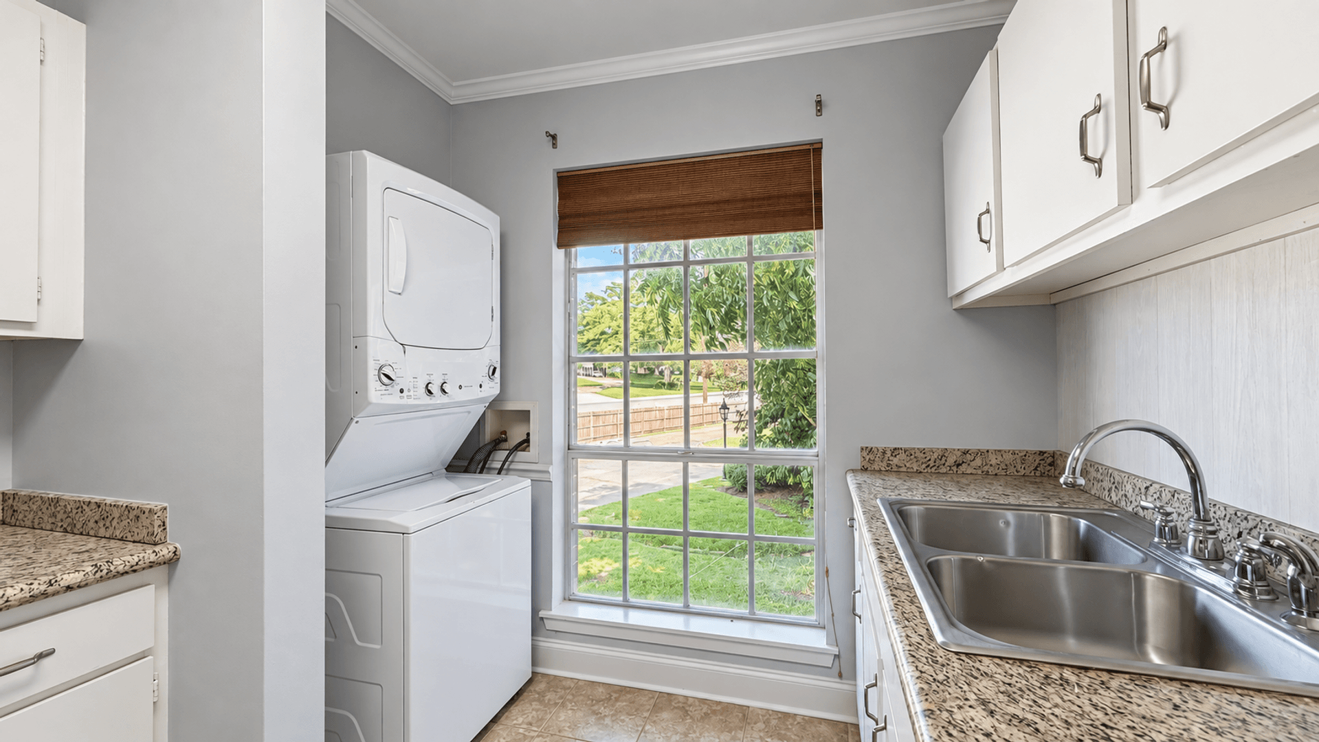 Baton Rouge House: 10448 Jefferson Highway