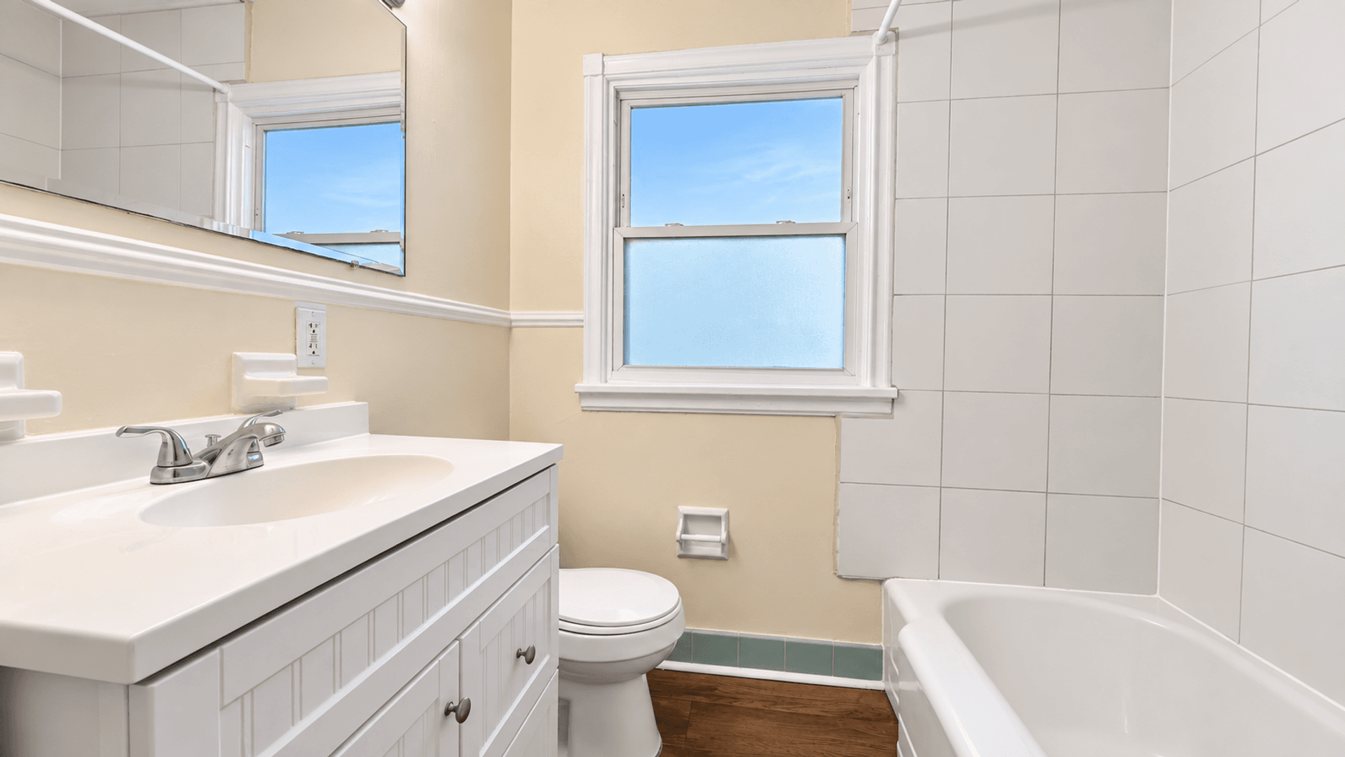 Baton Rouge Apartment: 975-977 Rittiner Drive
