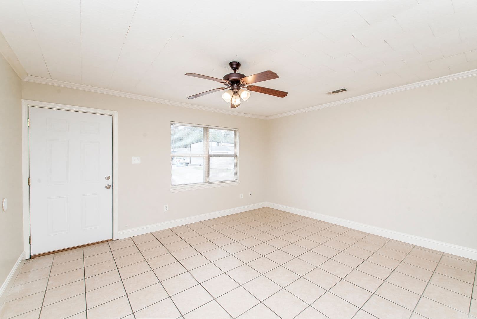 Hammond Apartment: 27859 Frindik Lane
