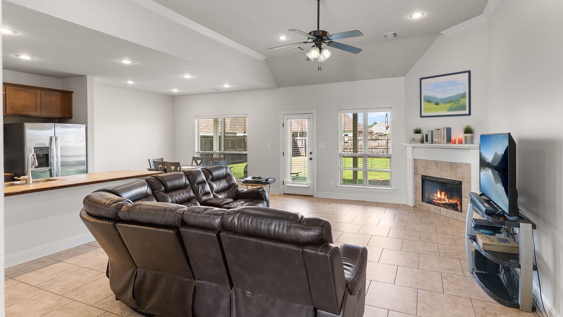 Prairieville House: 17634 Hoods Ridge Drive