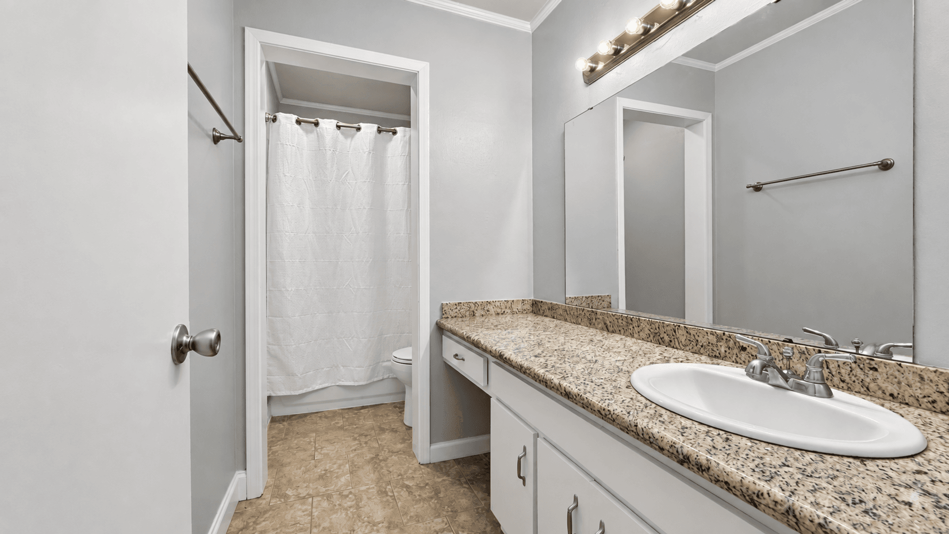 Baton Rouge House: 10448 Jefferson Highway