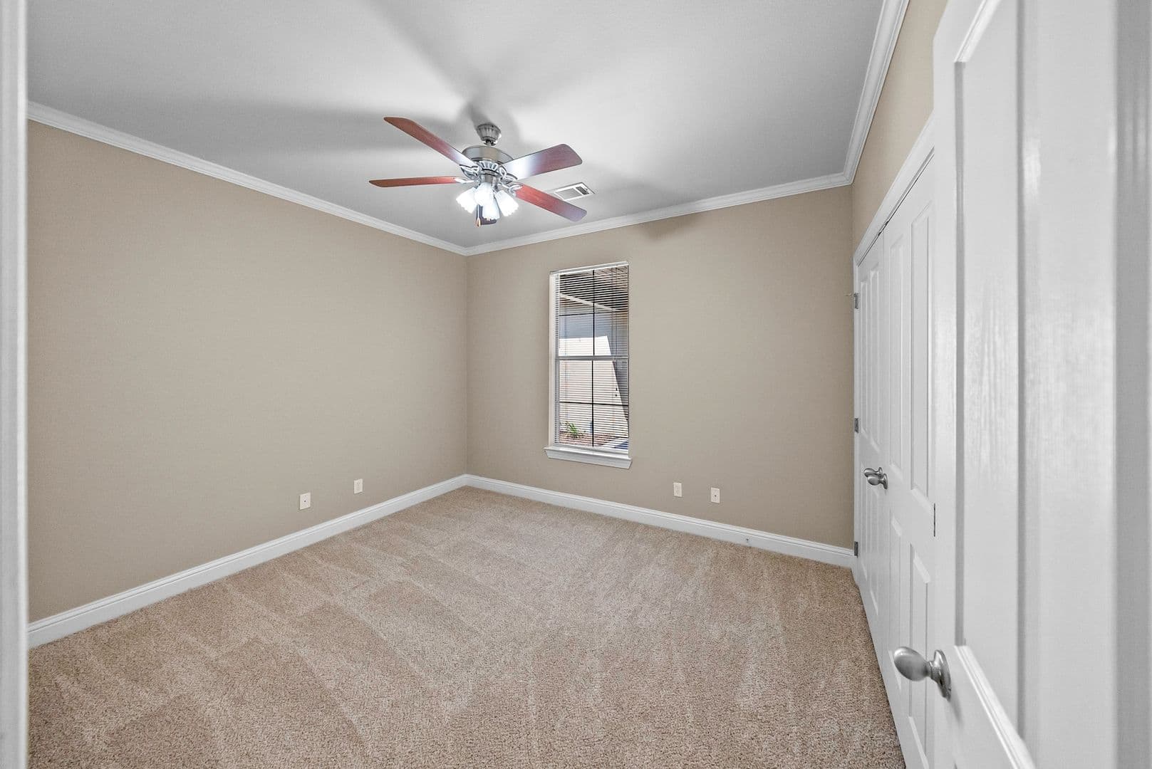 Baton Rouge Apartment: 809 Summer Breeze Drive